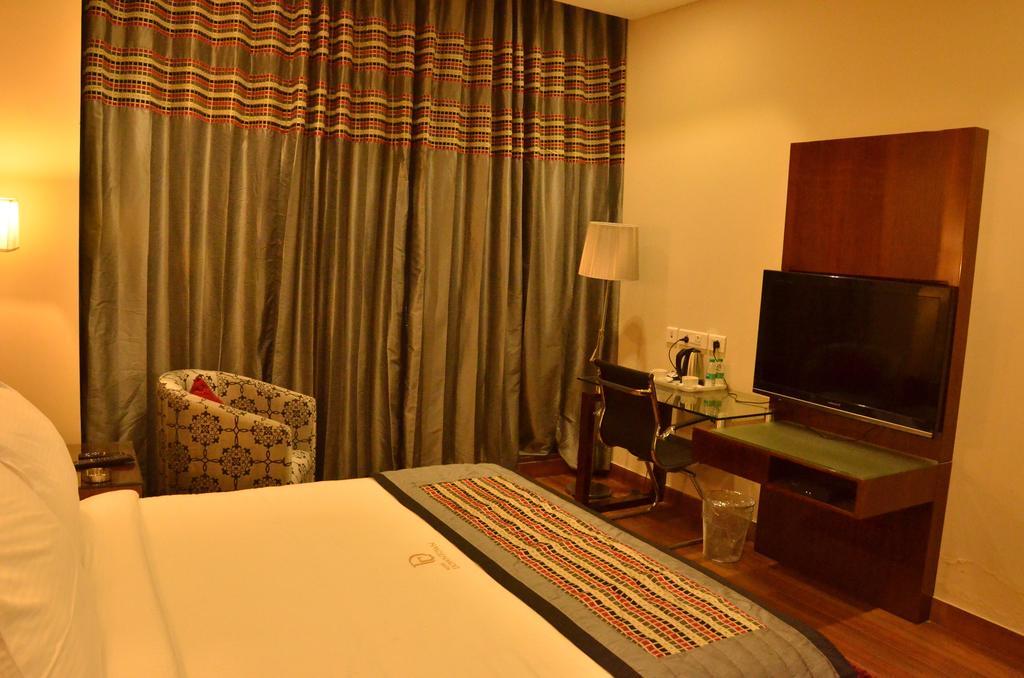 Hotel Down Town Jalandhar Exterior foto